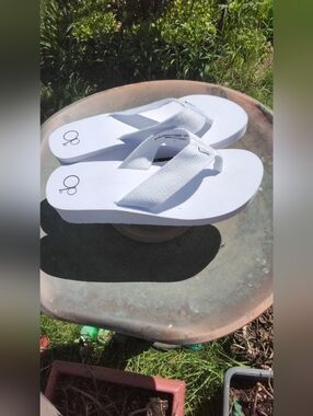 Op NWOT Classic White Matte Women 7 - 8
